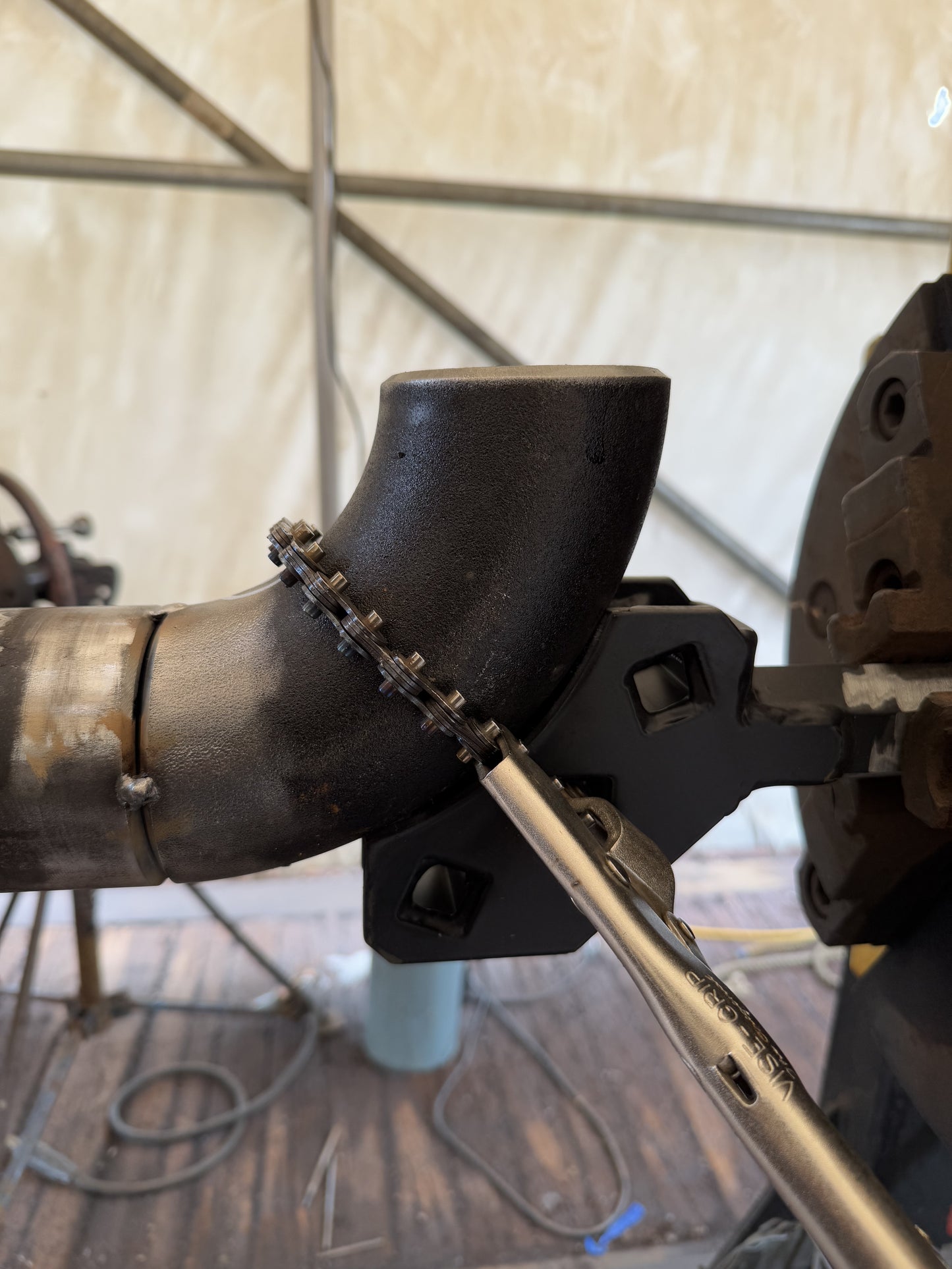 JLB 90/45 2-8” Universal Holder