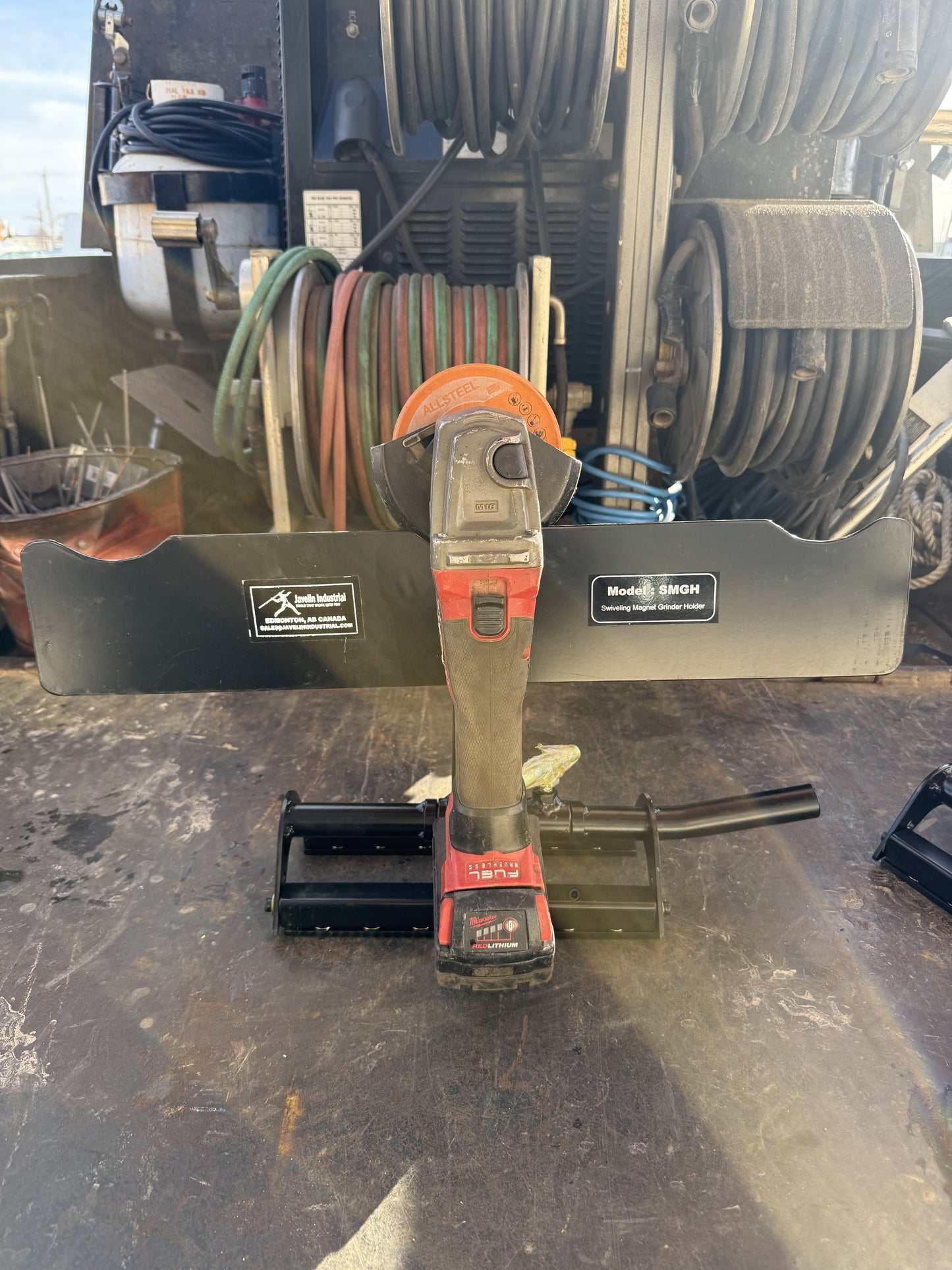 Swiveling Magnetic Grinder Holder