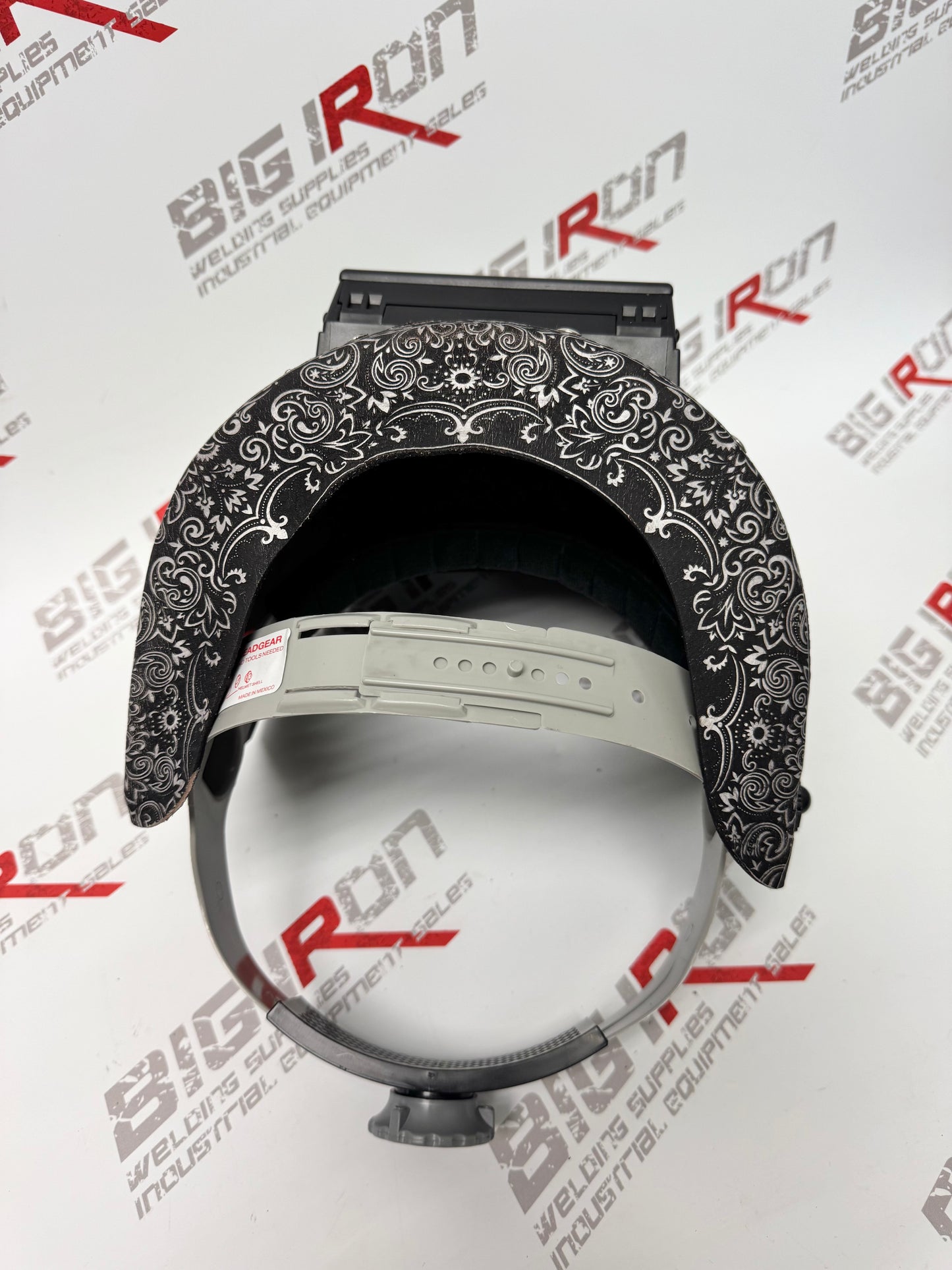 OUTLAW LEATHER- Pipeliner-B/W Paisley Chopper Top